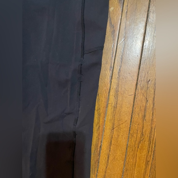 Lululemon Invigorate High-Rise Tight 25"
Black | women’s size 12 - Picture 4 of 9
